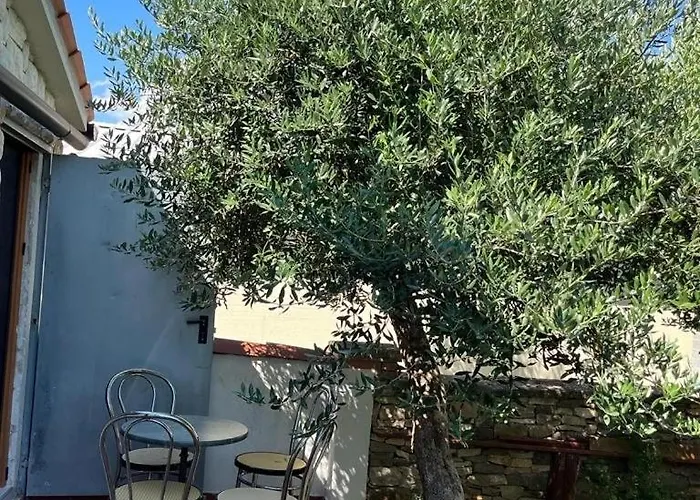 With Parking Space Stinjan, - 22993 Διαμέρισμα