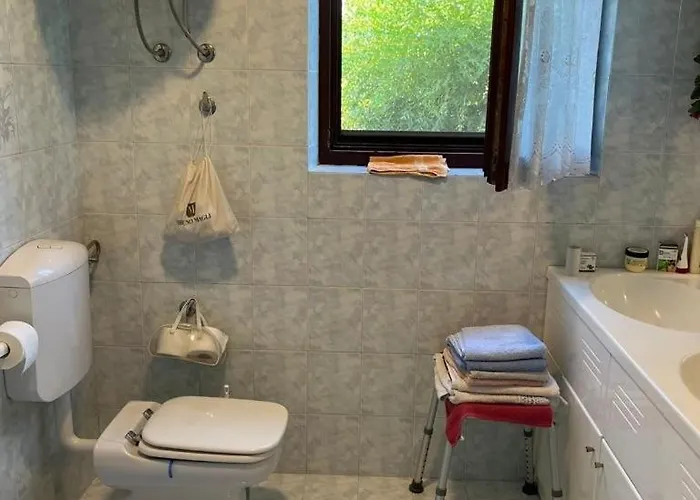 With Parking Space Stinjan, - 22993 Daire Pula