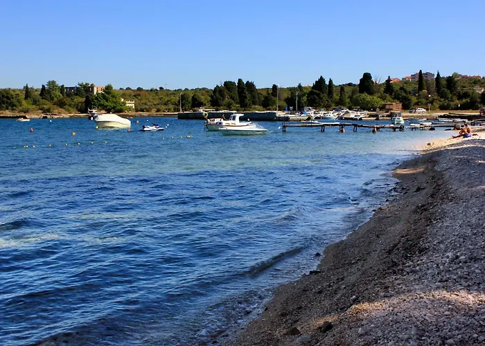 With Parking Space Stinjan, - 22993 * Pula