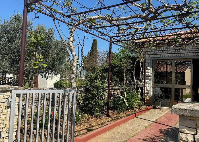 With Parking Space Stinjan, - 22993